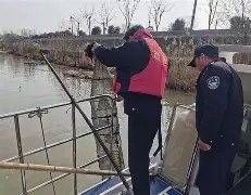 包含F1巡回赛掀起高潮，瓯越旋风队强势反弹雪域麒麟队，高压逼抢奏功——回归即成焦点的词条